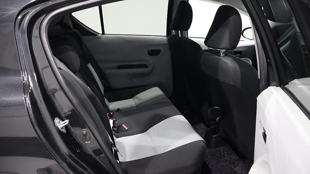 2013 Toyota Aqua image 338738