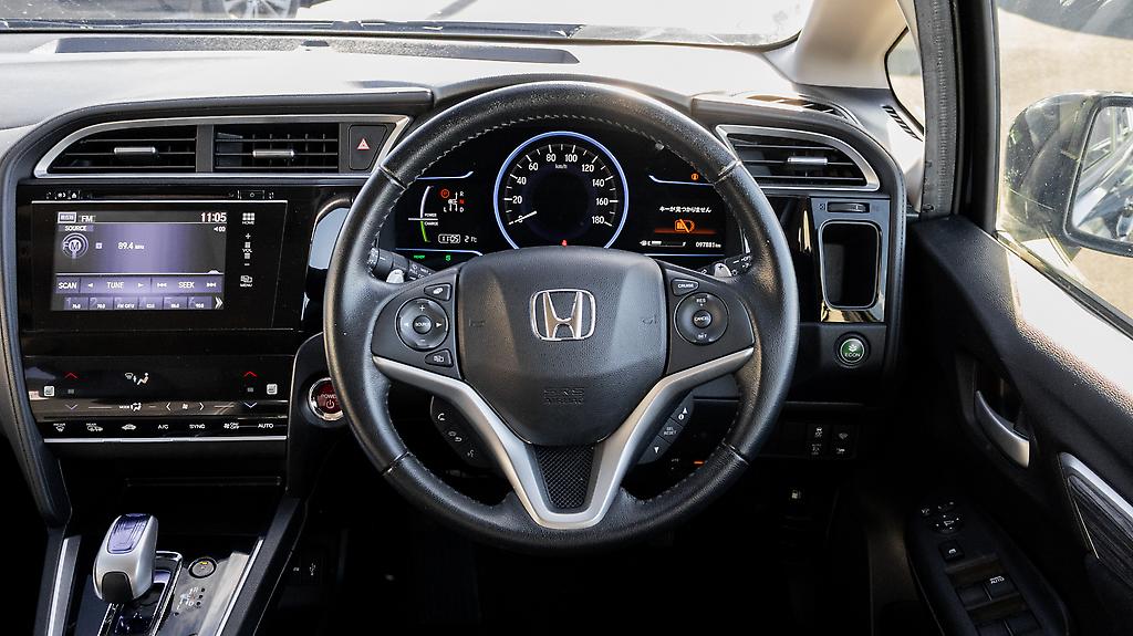 2015 Honda Shuttle Hybrid Z image 337237