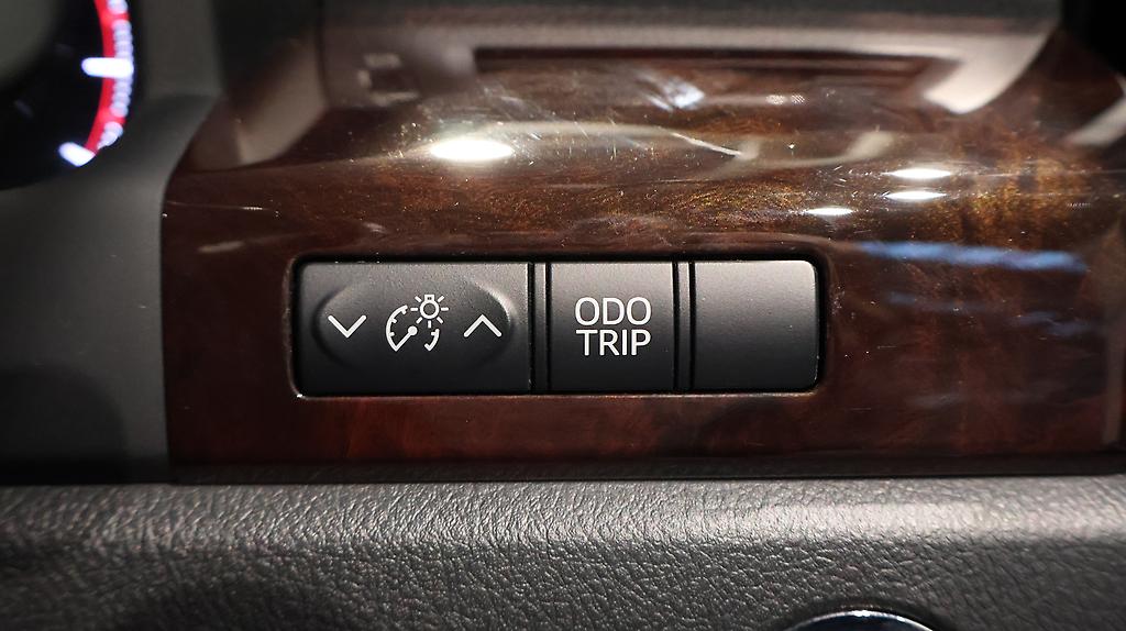2012 Toyota Vellfire 2.4Z image 336203