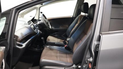 2012 Honda Fit Shuttle Hybrid Smart Selection image 338540