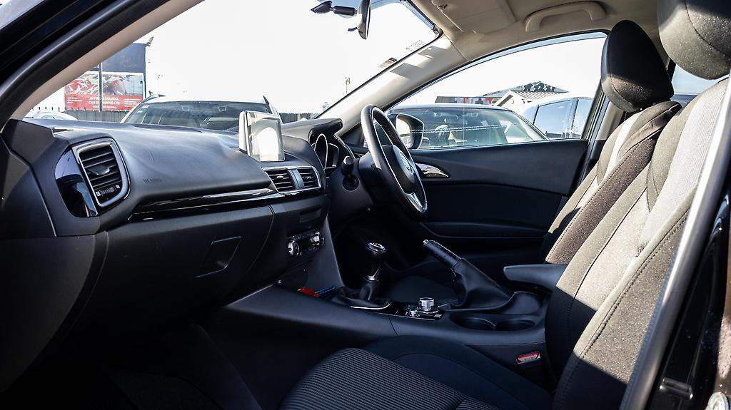 2014 Mazda Axela 15S – 6sp Manual image 336535
