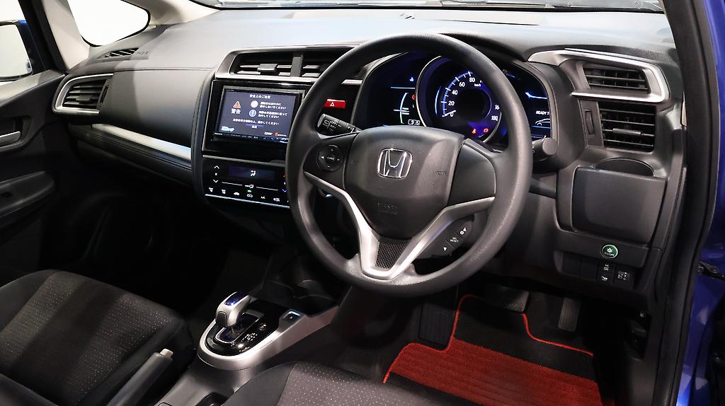 2013 Honda Fit Hybrid F-Package image 338159