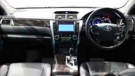 2012 Toyota Camry Hybrid Leather-PKG with Cruise Control image 339355
