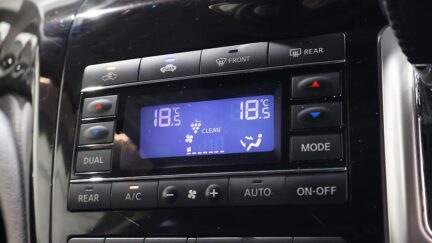 2012 Nissan Elgrand 250 Highway Star Chrome image 337448