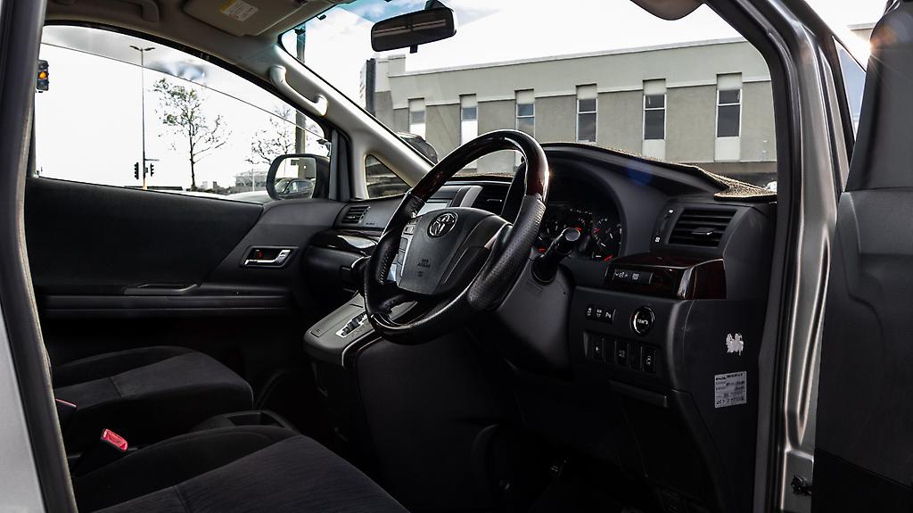 2012 Toyota Vellfire  7 Seater 2.4Z Power sliding door image 337194