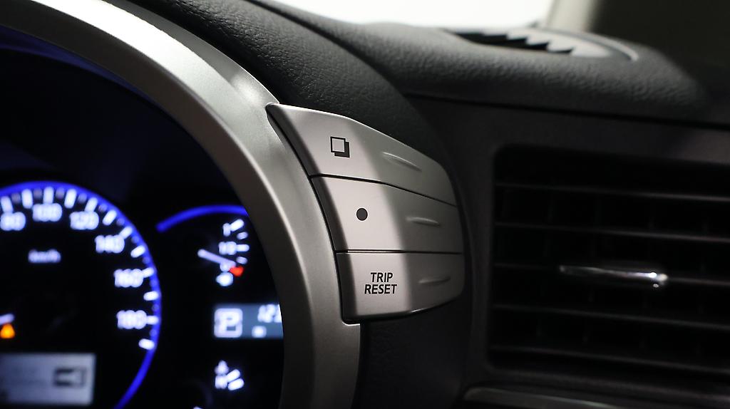2012 Nissan Elgrand 250 Highwaystar image 338681