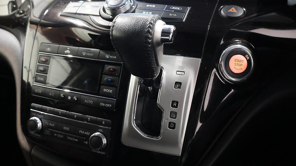 2012 Nissan Elgrand 250 Highway Star Chrome image 337450