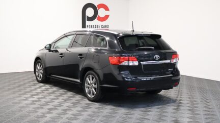 2013 Toyota Avensis Wagon Push Start with Cruise Control image 339455