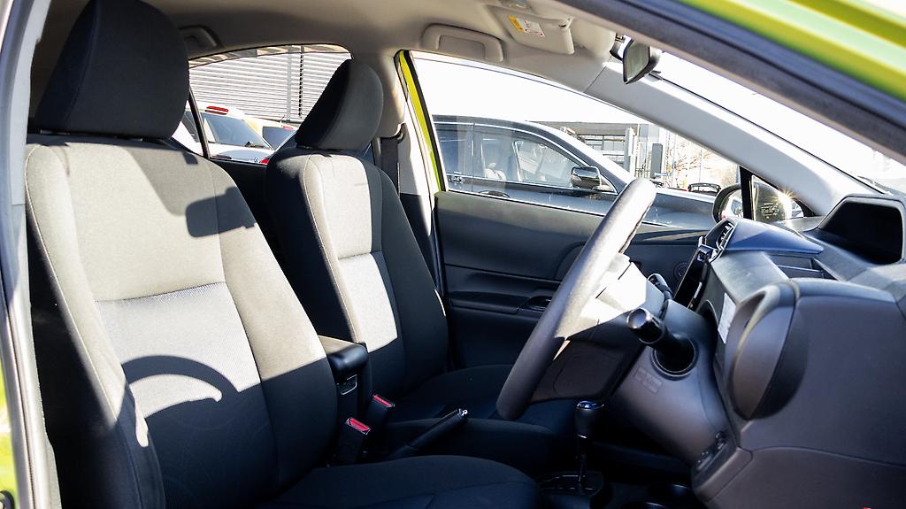 2015 Toyota Aqua Push Start with NZ Stereo Apple Carplay and Andriod Auto image 339747