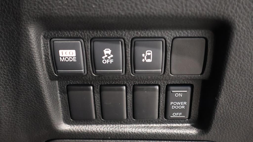 2012 Nissan Elgrand 250 Highwaystar image 338678