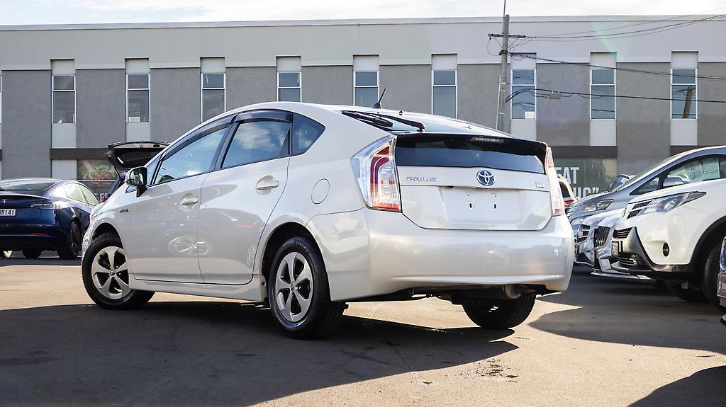 2013 Toyota Prius S Model / Push Start / Hybrid image 338454