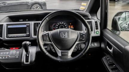 2012 Honda Step Wagon Spada Z Inter Navi Selection 8 Seater image 336857