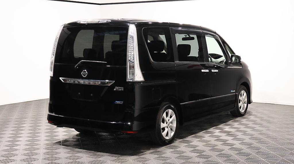 2013 Nissan Serena Hybrid Highway Star image 339524