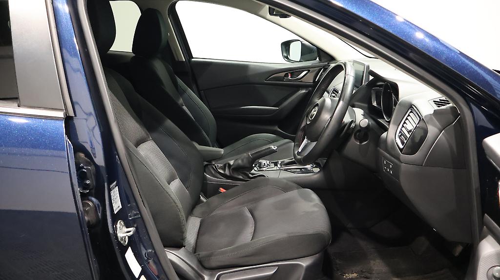 2015 Mazda Axela Sports 20S Touring image 337682