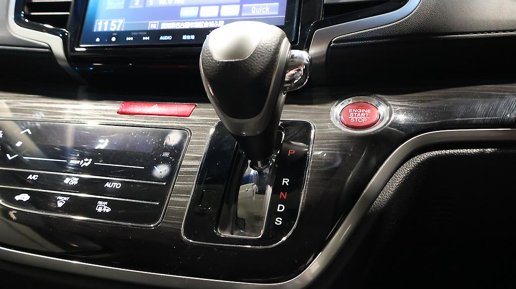 2015 Honda Odyssey Absolute image 339336