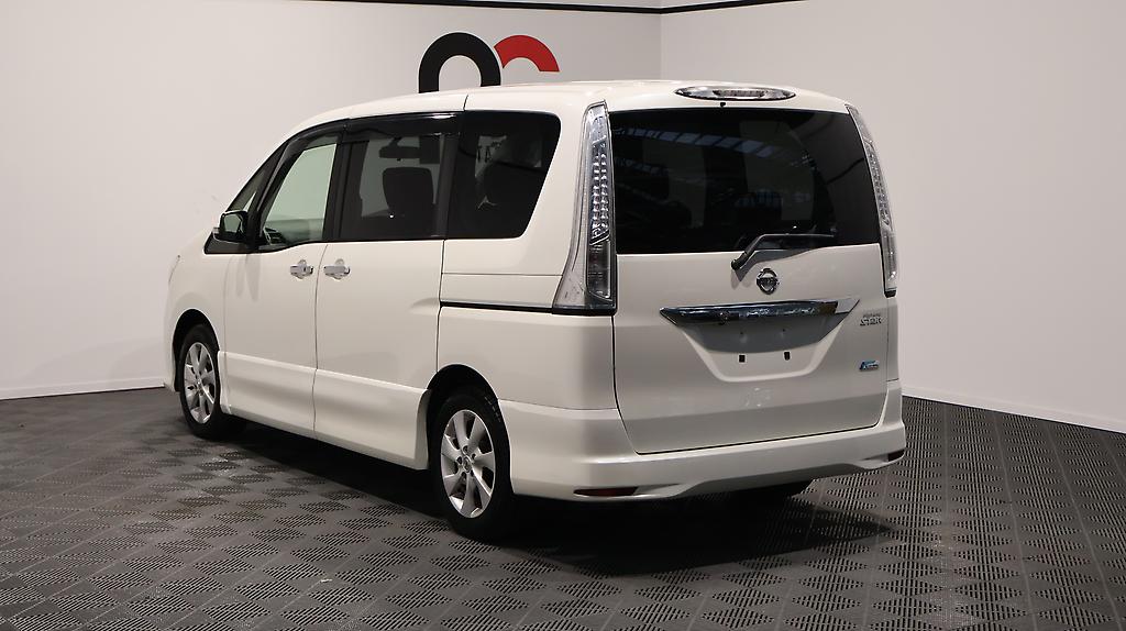 2013 Nissan Serena Hybrid Highway Star S V Selection image 339781