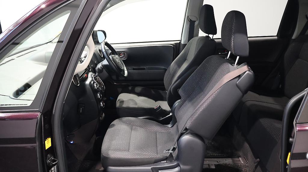2014 Toyota Spade F Jack – Push Start with Reverse Camera image 339394