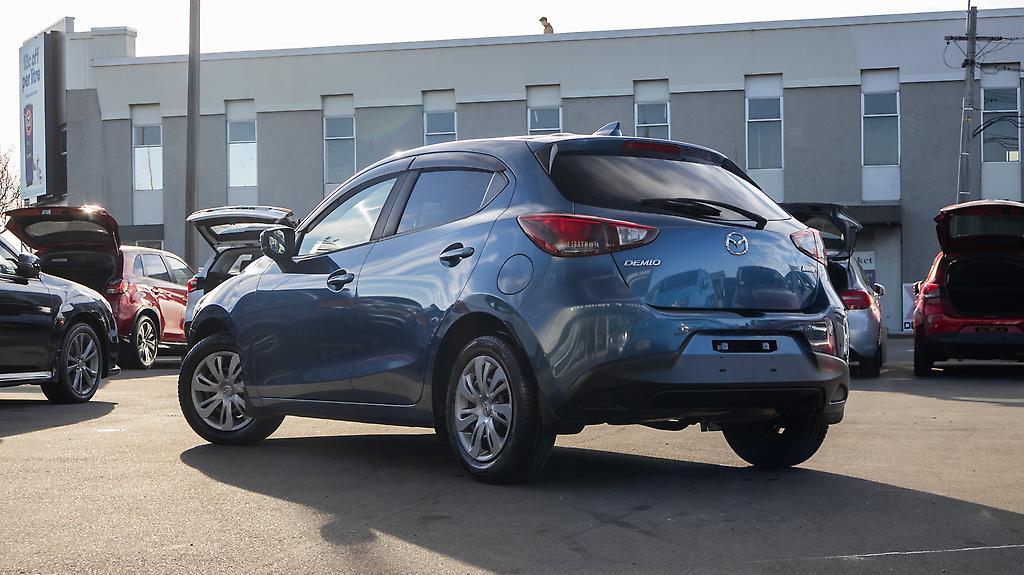 2016 Mazda Demio 13S image 338820