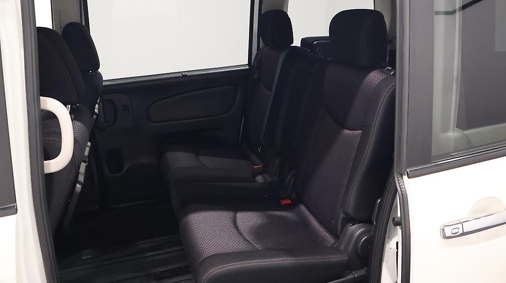 2013 Nissan Serena Hybrid Highway Star S V Selection image 339786