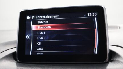 2015 Mazda Axela Sports 20S Touring image 337685