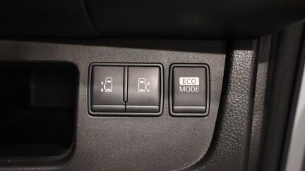 2013 Nissan Serena Hybrid Highway Star S image 337627