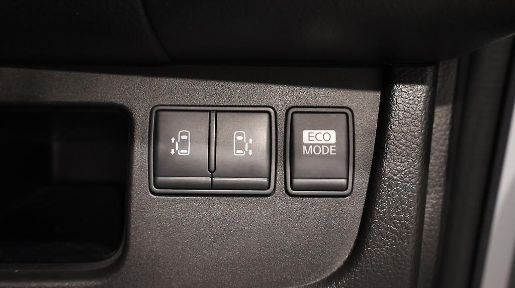 2013 Nissan Serena Hybrid Highway Star S image 337627