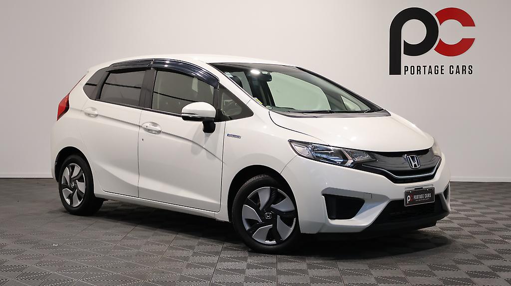 2014 Honda Fit Hybrid F Package image 338599