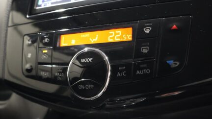2013 Nissan Serena Hybrid Highway Star image 339536