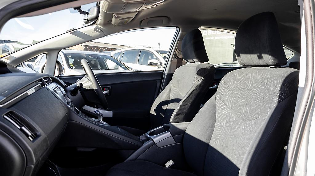 2013 Toyota Prius S Model / Push Start / Hybrid image 338463