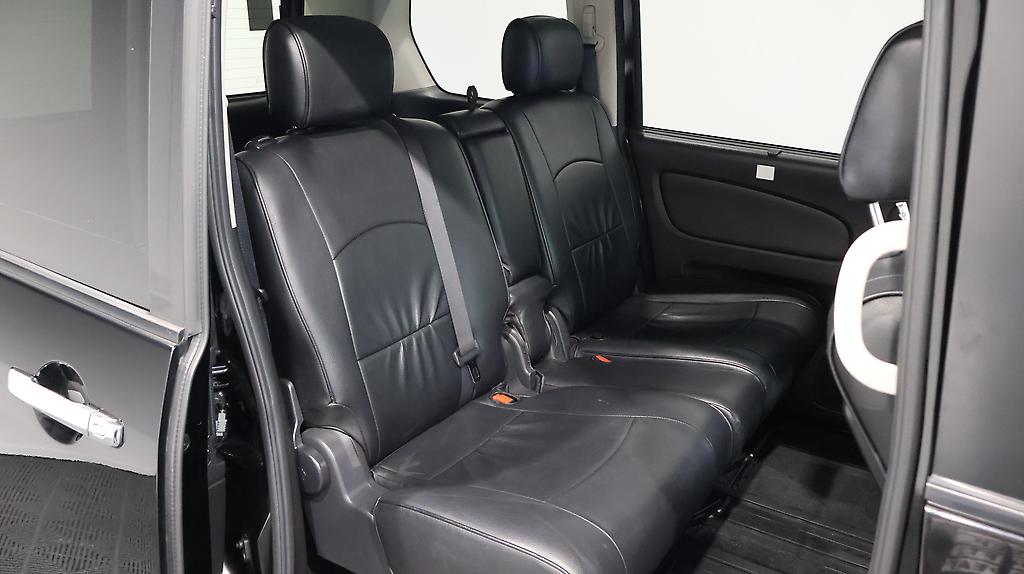 2013 Nissan Serena Hybrid Highway Star S V Selection image 337795