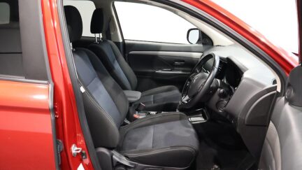2018 Mitsubishi Outlander LS 4WD 7 Seater image 338224