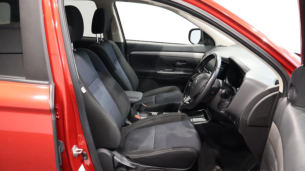 2018 Mitsubishi Outlander LS 4WD 7 Seater image 338224