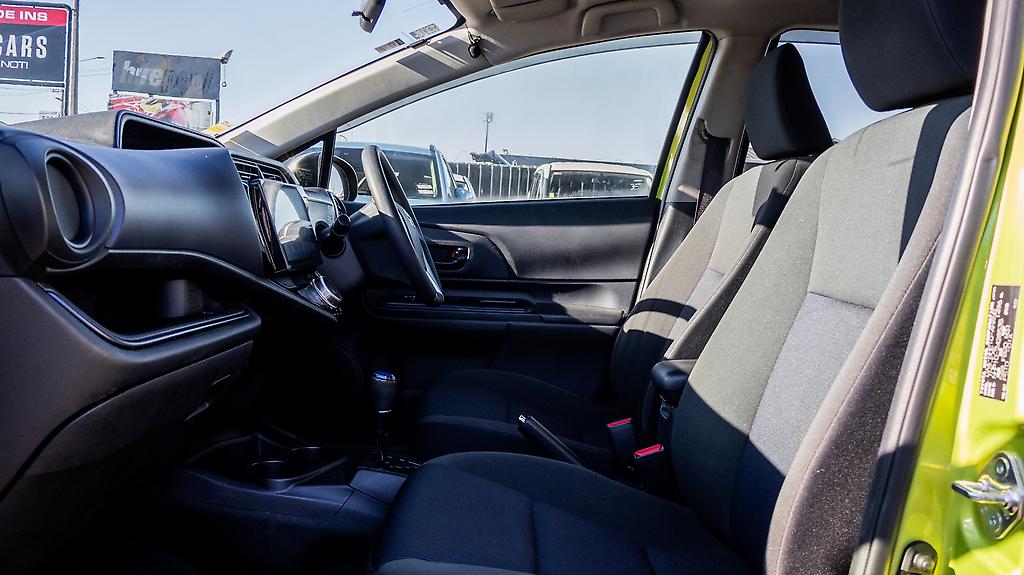 2015 Toyota Aqua Push Start with NZ Stereo Apple Carplay and Andriod Auto image 339754