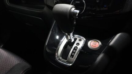 2013 Nissan Serena Hybrid Highway Star S V Selection image 339791