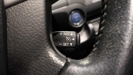 2012 Toyota Camry Hybrid G Package with Cruise Control image 340354