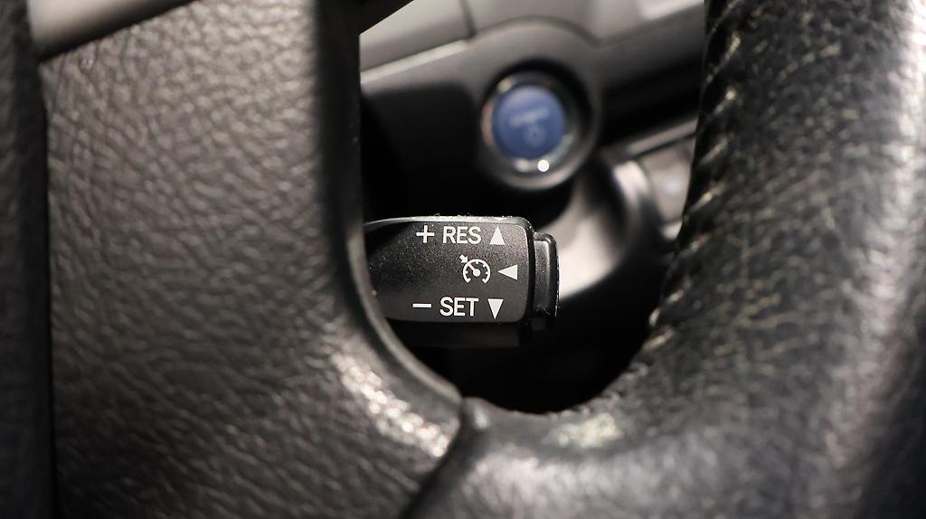 2012 Toyota Camry Hybrid G Package with Cruise Control image 340354