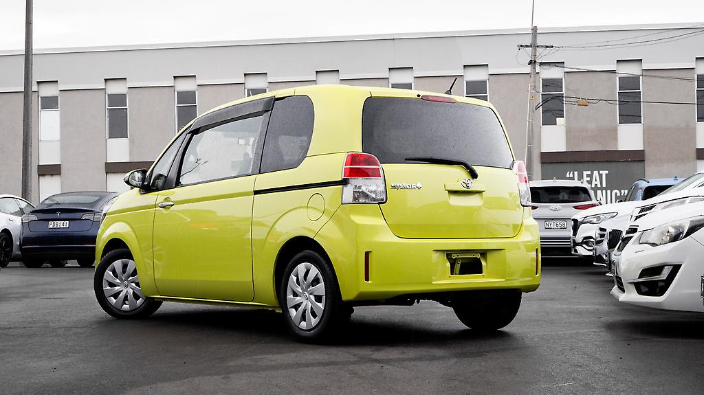 2013 Toyota Spade F Model – Push Button Start image 336886