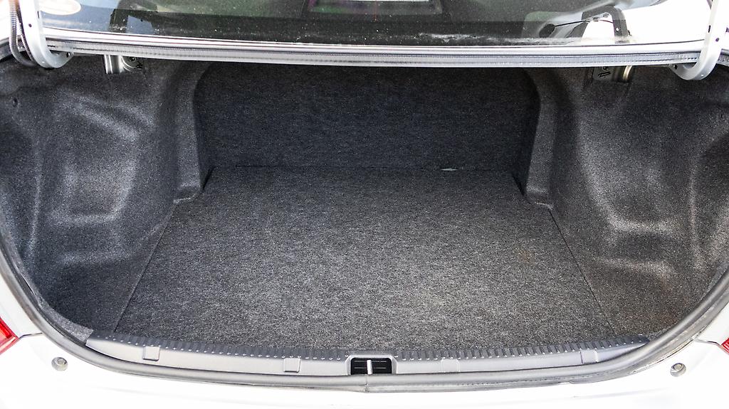 2013 Toyota Corolla AXIO Fielder Sedan Version image 340446