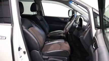 2013 Nissan Elgrand 250 Highway Star Urban Chrome image 336220