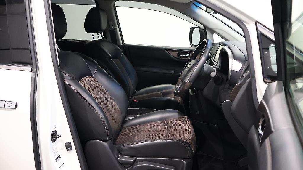 2013 Nissan Elgrand 250 Highway Star Urban Chrome image 336220