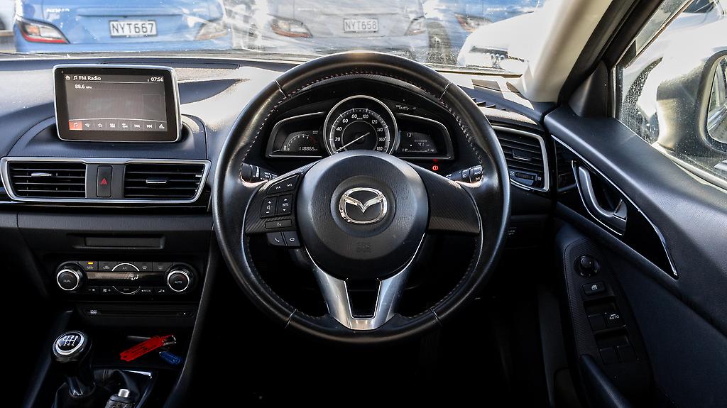 2014 Mazda Axela 15S – 6sp Manual image 336530