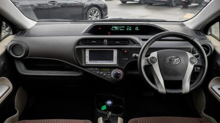 2012 Toyota Aqua G Hybrid image 336904