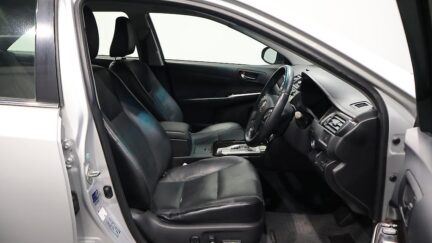 2012 Toyota Camry Hybrid Leather-PKG with Cruise Control image 339354