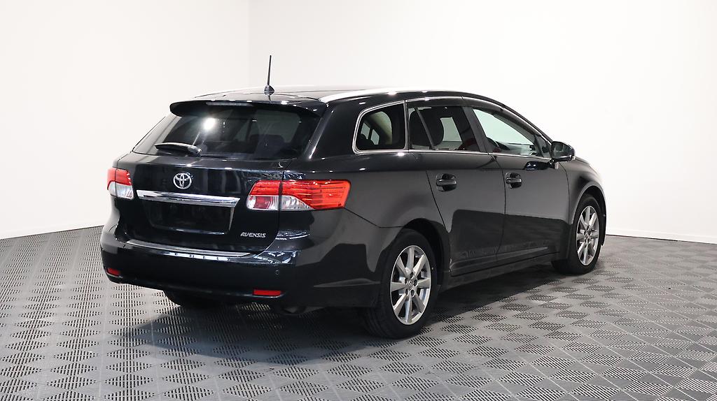 2013 Toyota Avensis Wagon Push Start with Cruise Control image 339456