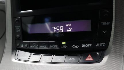 2012 Toyota Vellfire 2.4Z image 340485