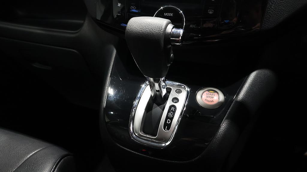 2013 Nissan Serena Hybrid Highway Star S V Selection image 337801