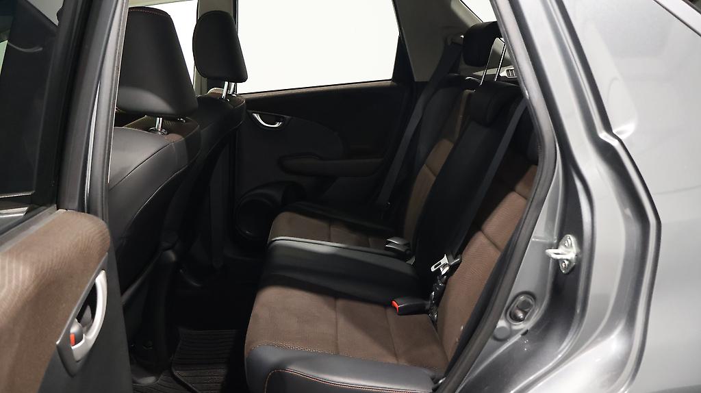 2012 Honda Fit Shuttle Hybrid Smart Selection image 338541