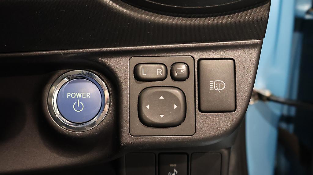 2014 Toyota Aqua Push Button Start image 339424