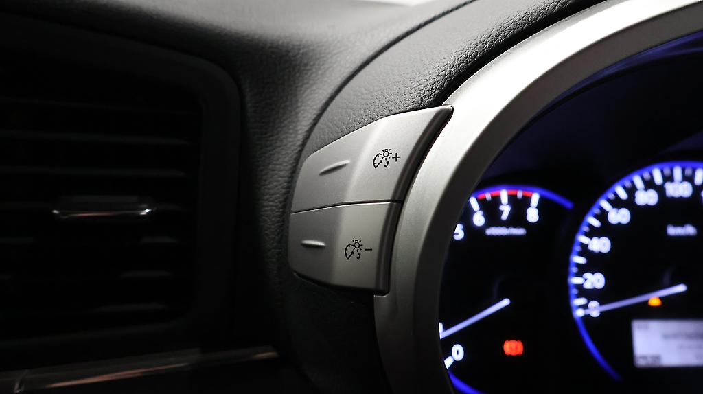 2012 Nissan Elgrand 250 Highwaystar image 338680