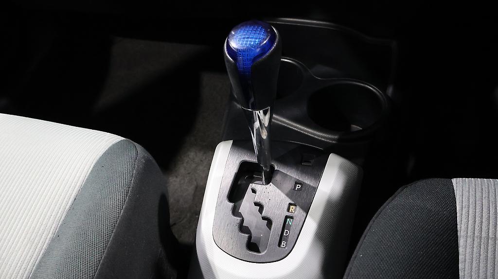 2013 Toyota Aqua S Model image 338637
